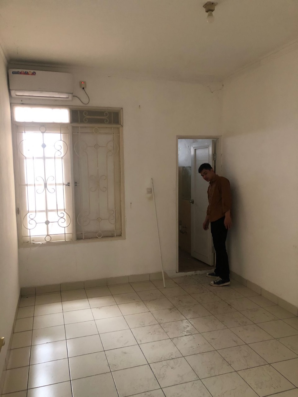 Rumah dijual di Picadily Lippo Cikarang